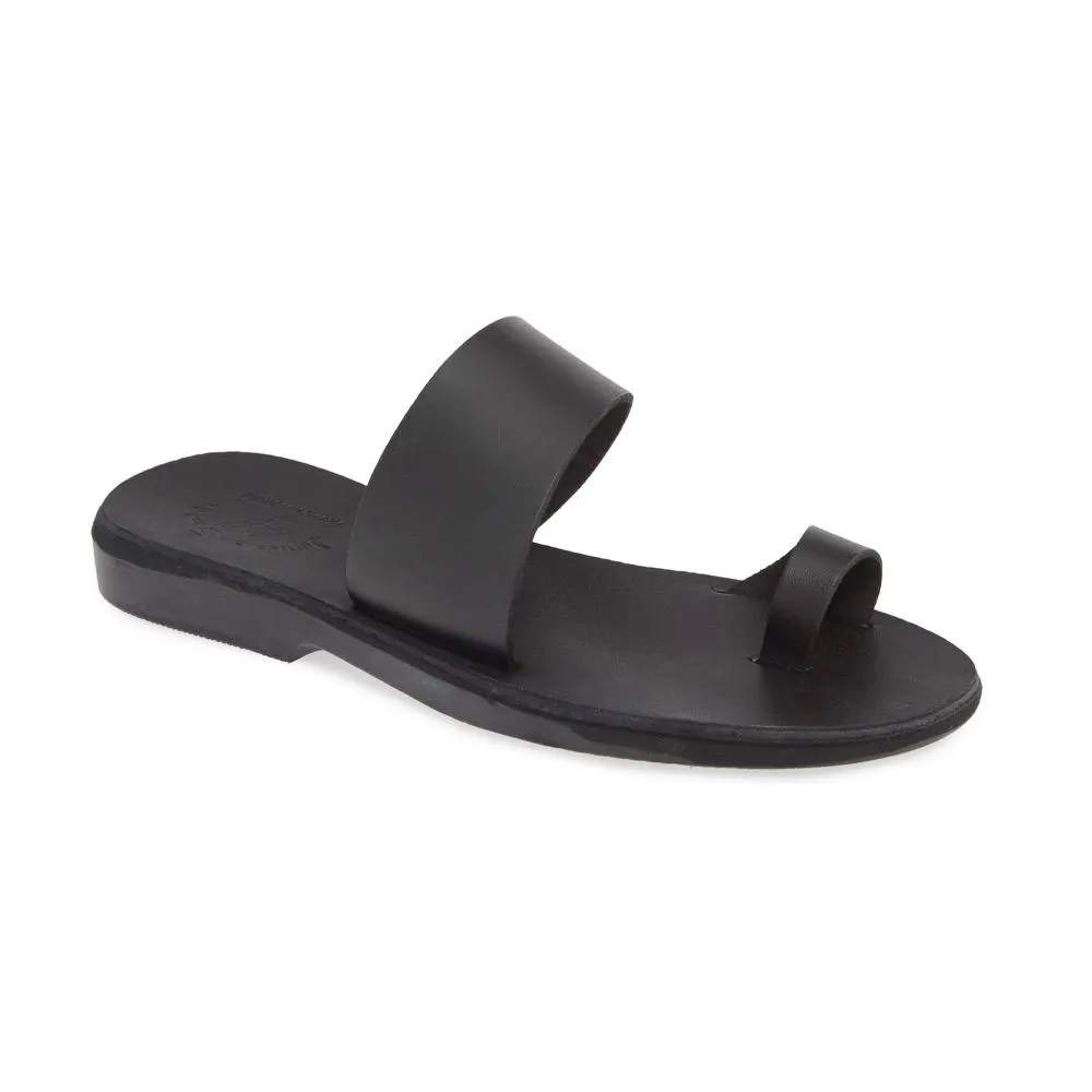 Abra - Leather Toe Loop Sandal | Black