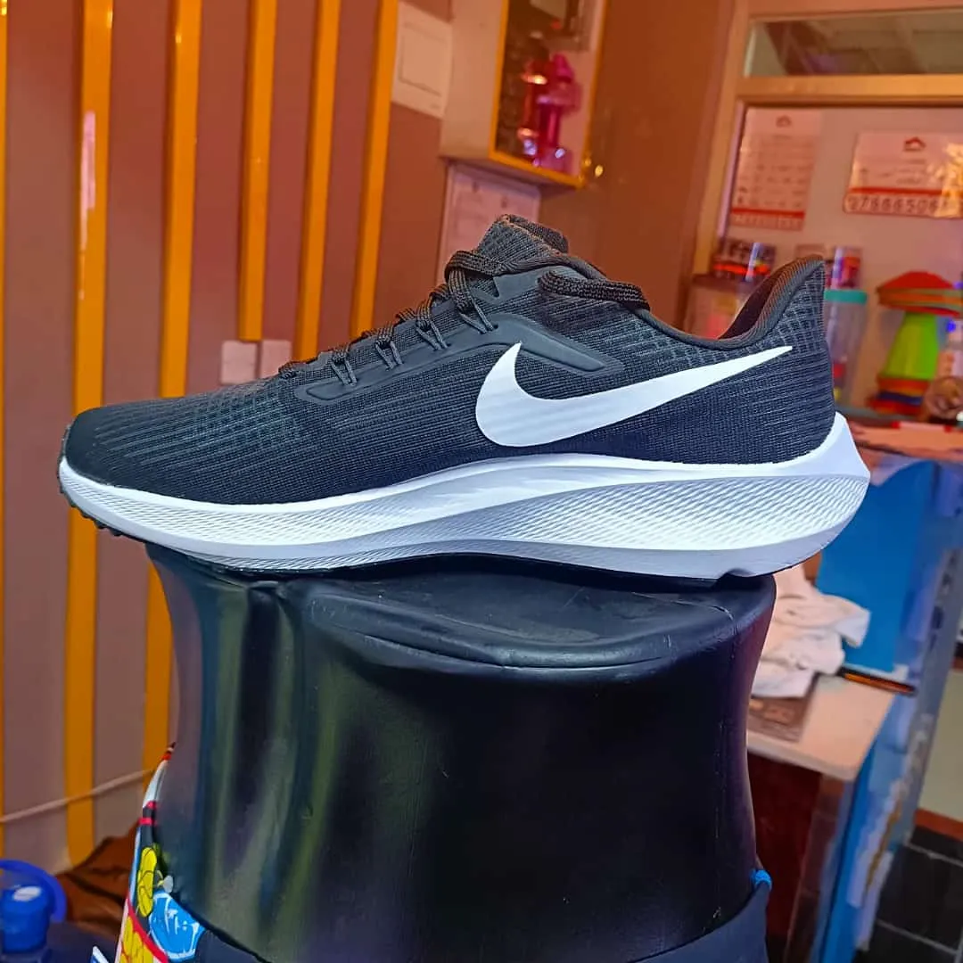Nike Air Zoom Pegasus 39 , Road Running Shoes